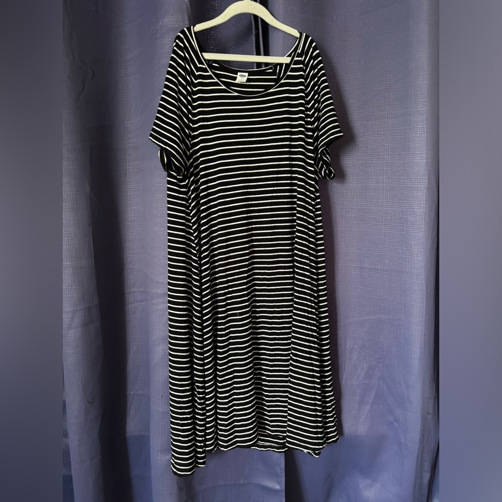Old Navy Black and White Striped Midi Dress